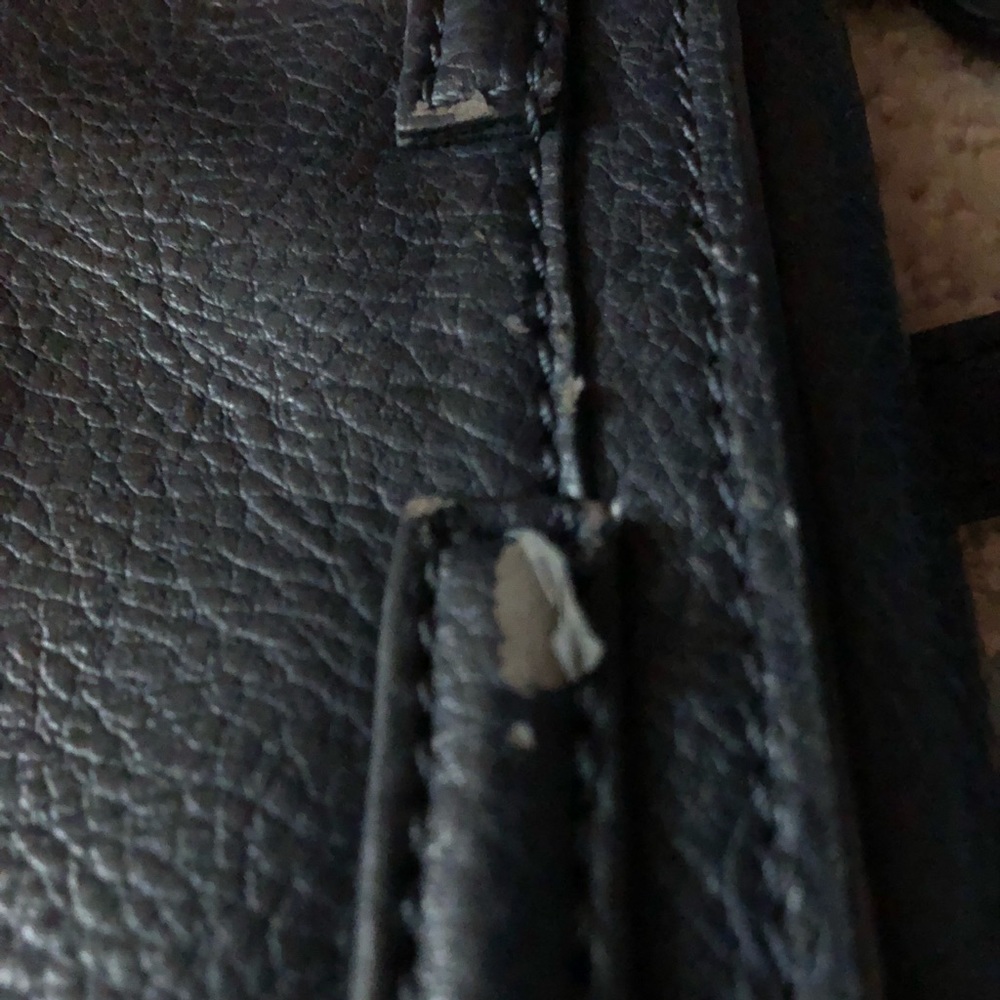 Liz Claiborne Crossbody - Picture 4 of 12